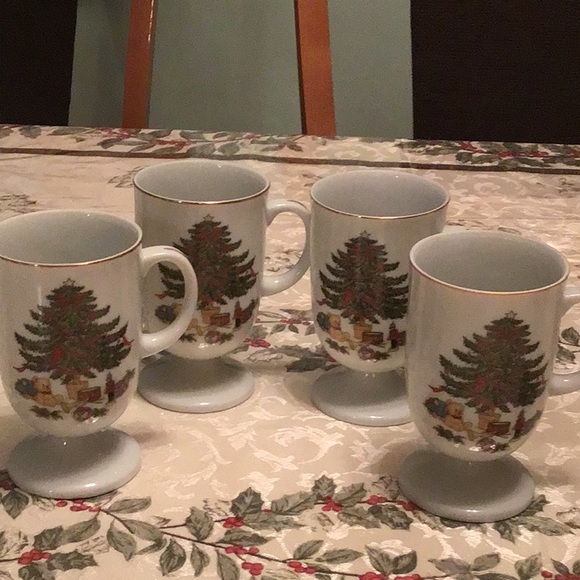 CHRISTMAS CERAMIC MUGS WITH GOLD TRIM - Picture 1 of 5